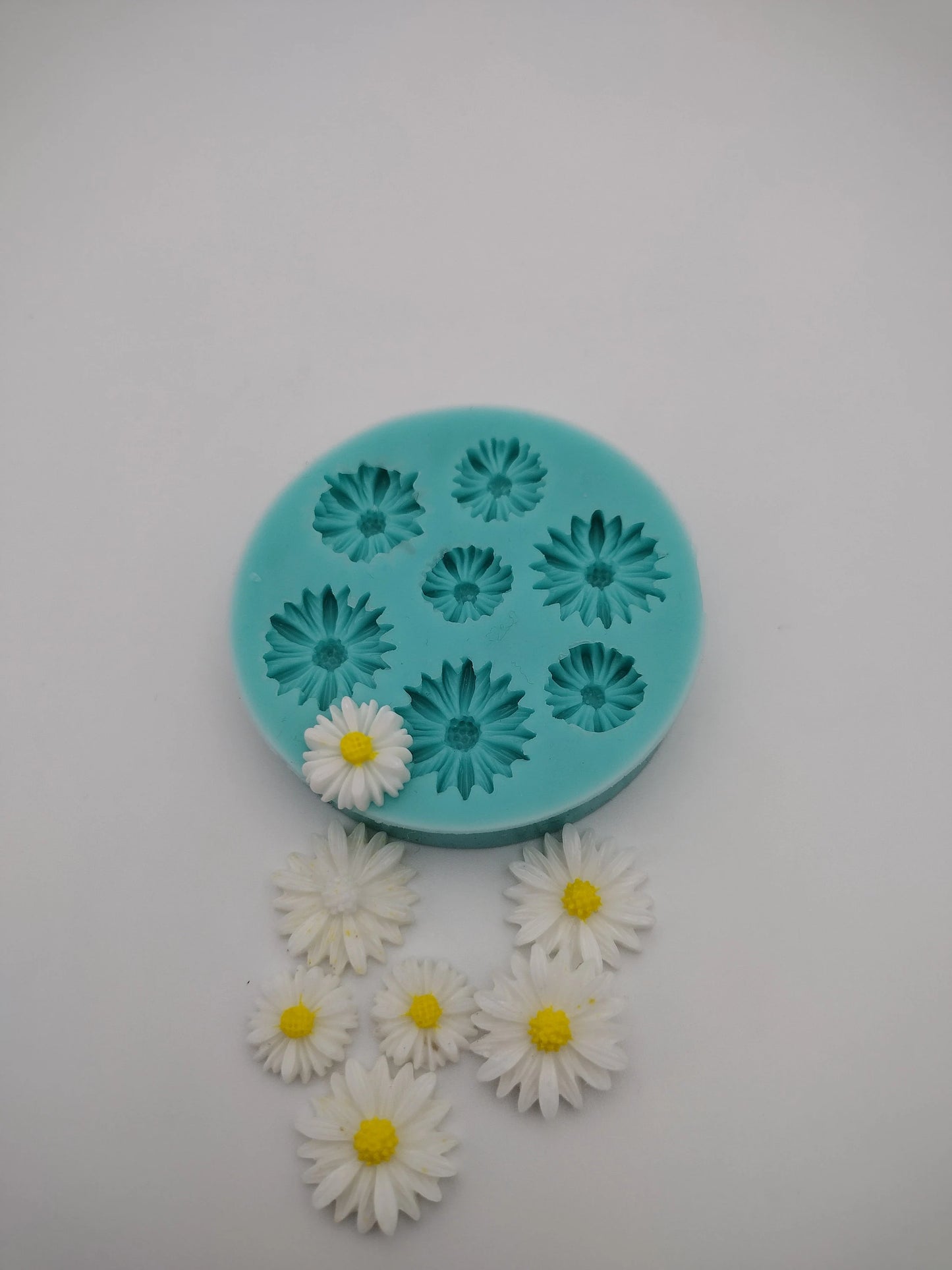 Mini Daisy's-Silicone Mold-Faux Fake Bake-Clay, Resin, Soap, Candle, Plaster, Fondant or Baking Mold-Two Mold Styles Available