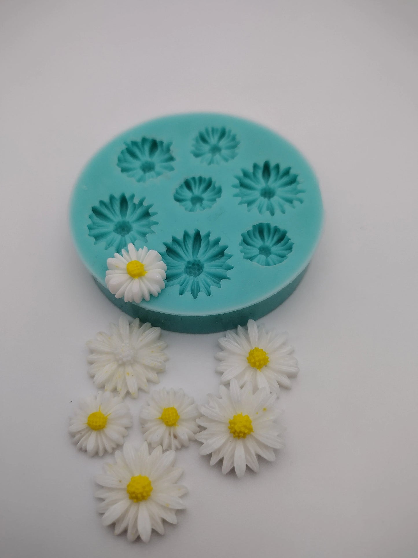 Mini Daisy's-Silicone Mold-Faux Fake Bake-Clay, Resin, Soap, Candle, Plaster, Fondant or Baking Mold-Two Mold Styles Available