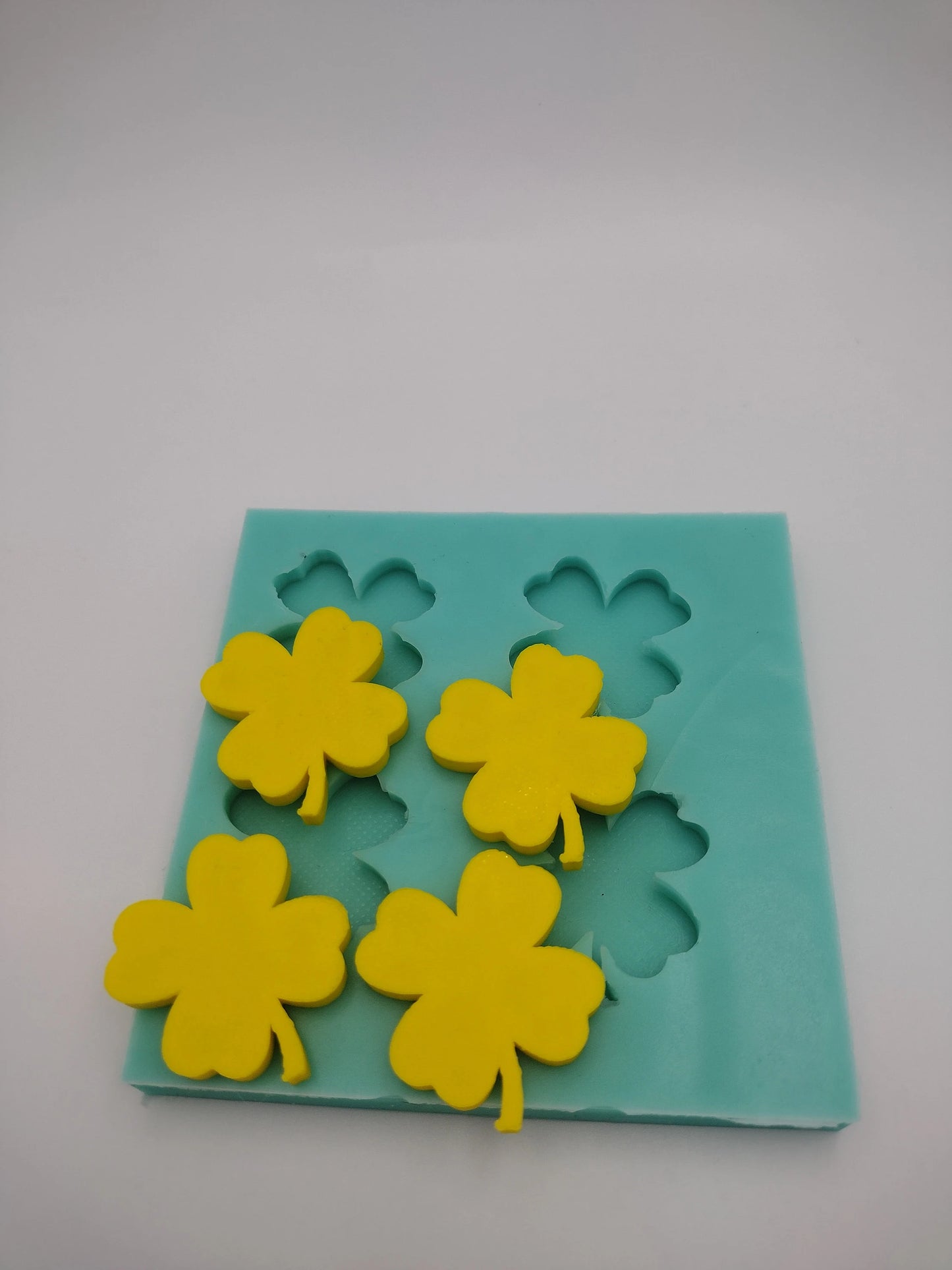 Four Leaf Clover-Silicone Mold-Faux Fake Bake-Clay, Resin, Soap, Candle, Plaster, Fondant or Baking Mold-Two Mold Styles Available