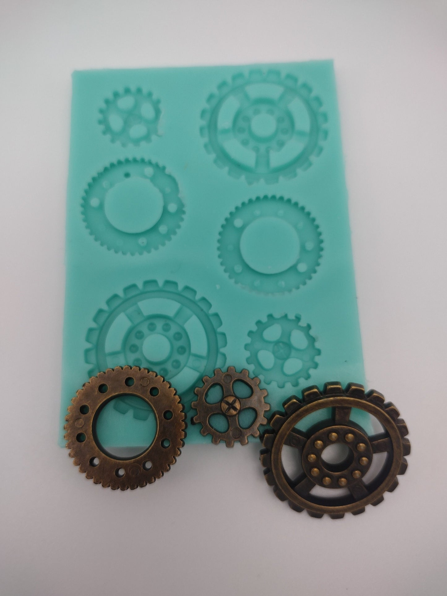 Gears-Silicone Mold-Faux Fake Bake-Clay, Resin, Soap, Candle, Plaster, Fondant or Baking Mold-Two Mold Styles Available