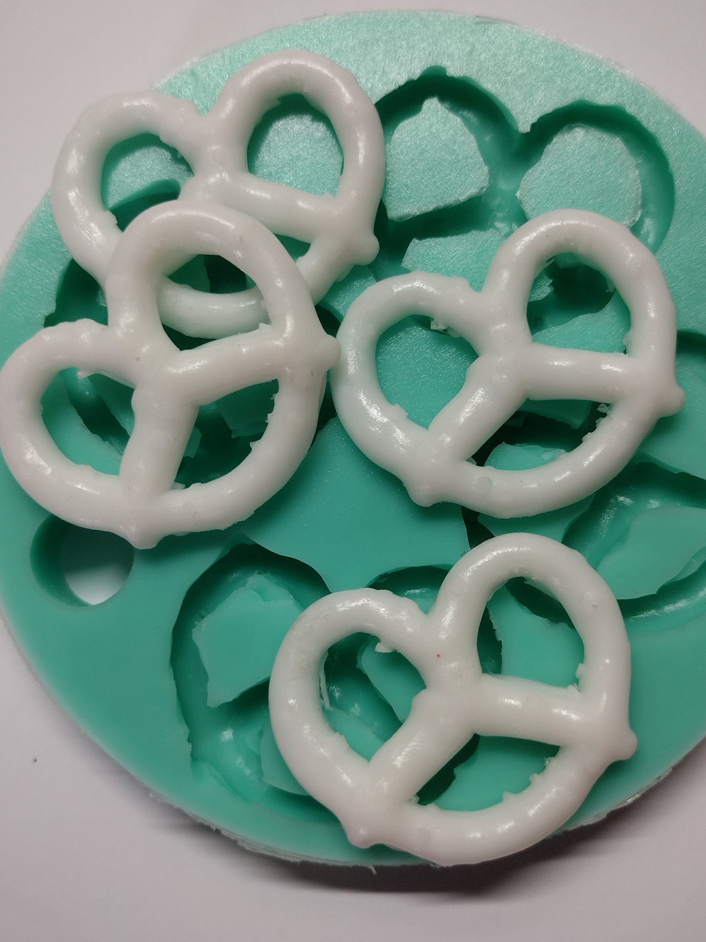 Pretzels-Silicone Mold-Faux Fake Bake-Clay, Resin, Soap, Candle, Plaster, Fondant or Baking Mold-Two Mold Styles Available