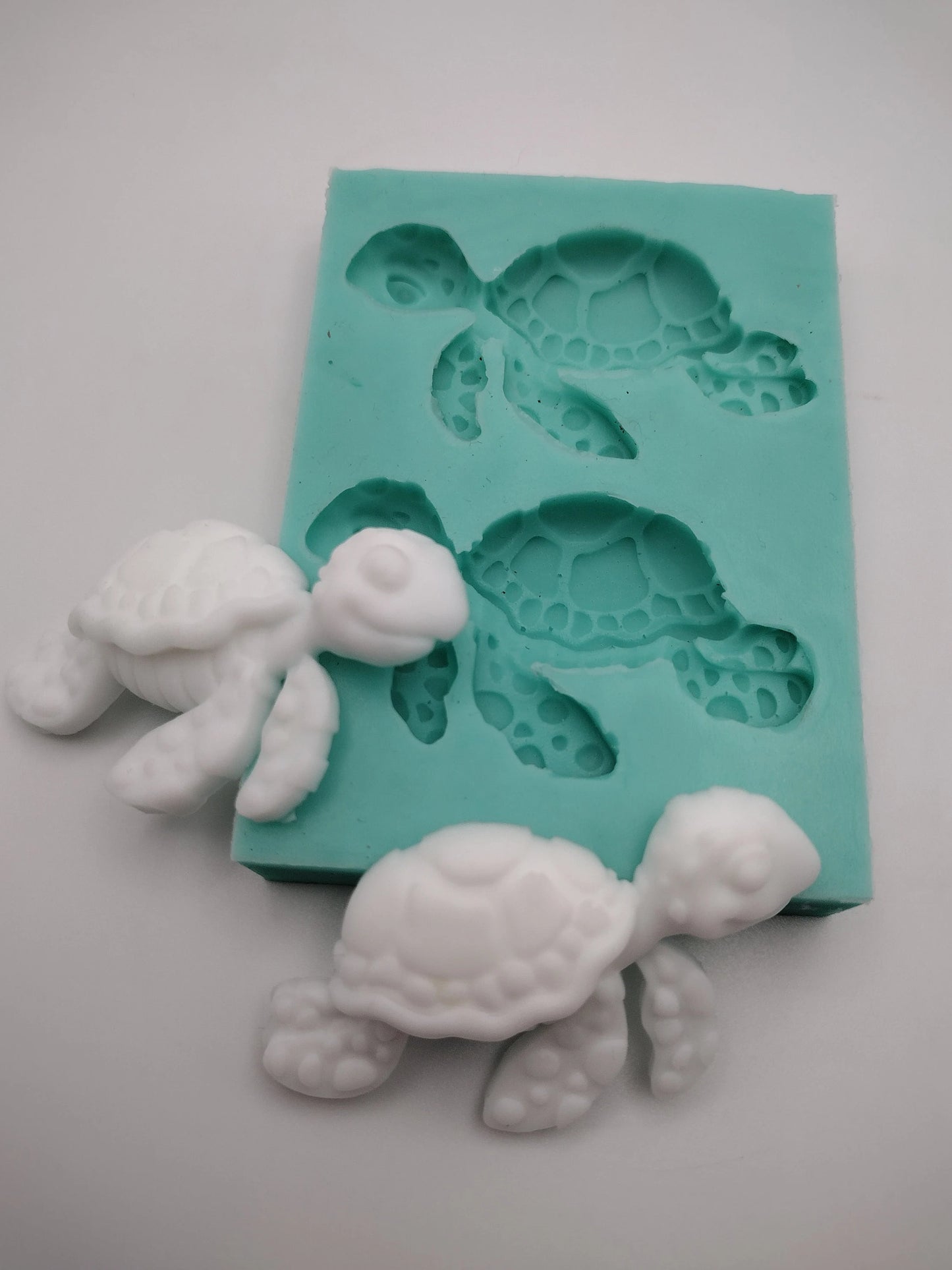 Turtles (Medium Size)-Silicone Mold-Faux Fake Bake-Clay, Resin, Soap, Candle, Plaster, Fondant or Baking Mold-Two Mold Styles Available