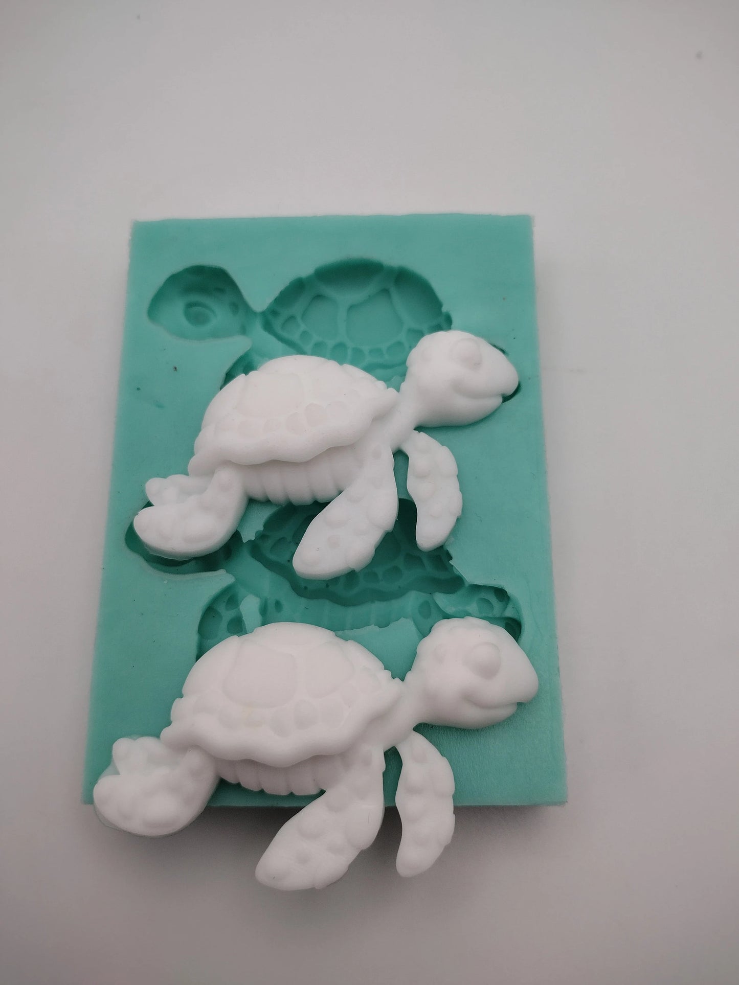 Turtles (Medium Size)-Silicone Mold-Faux Fake Bake-Clay, Resin, Soap, Candle, Plaster, Fondant or Baking Mold-Two Mold Styles Available